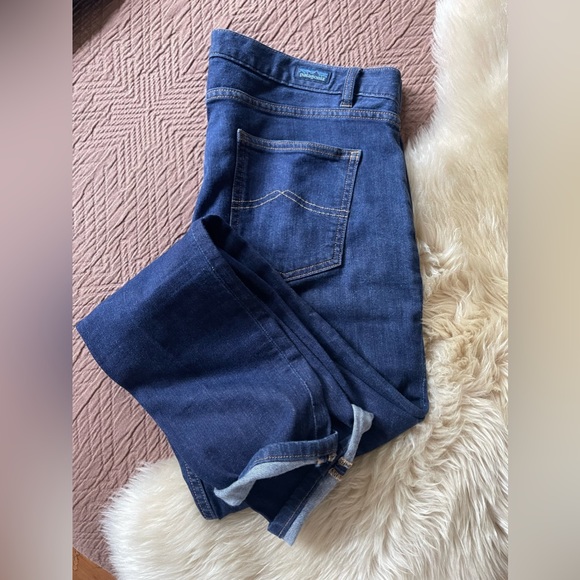 Patagonia Denim - Patagonia Dark Denim Jeans Mint condition. Sz 32